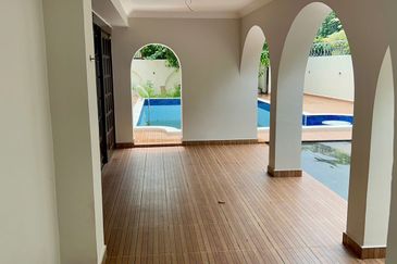 BEAUTIFUL EUROPEAN DESIGNED BUNGALOW IN PJ