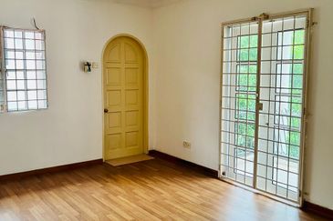 BEAUTIFUL EUROPEAN DESIGNED BUNGALOW IN PJ