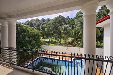 BEAUTIFUL EUROPEAN DESIGNED BUNGALOW IN PJ