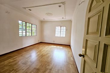 BEAUTIFUL EUROPEAN DESIGNED BUNGALOW IN PJ