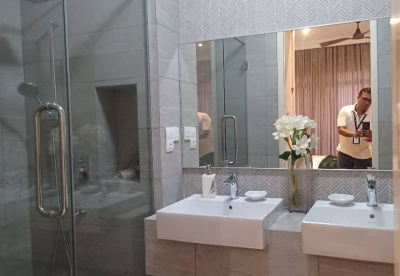Fully-furnished Mulia Residence 