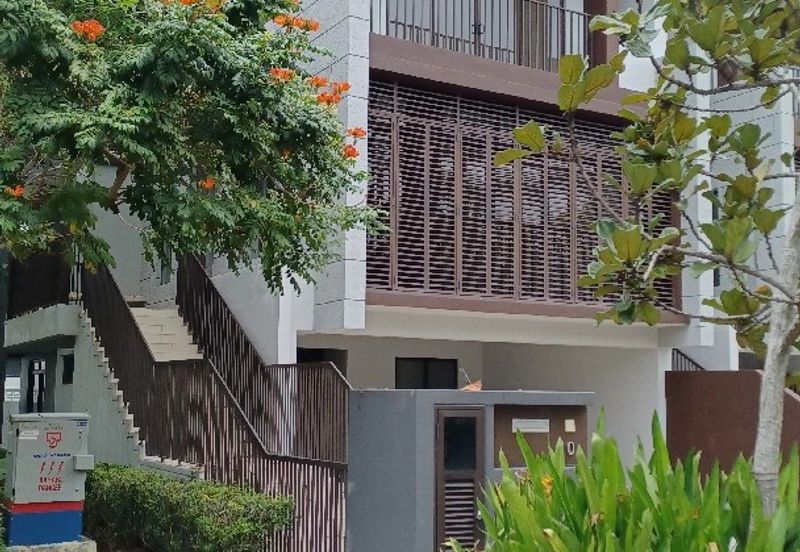 Fully-furnished Mulia Residence 