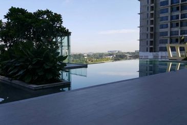 Pandora @ Tropicana Metropark