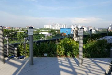 Pandora @ Tropicana Metropark