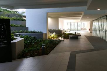 Pandora @ Tropicana Metropark