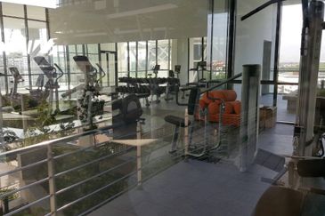 Pandora @ Tropicana Metropark