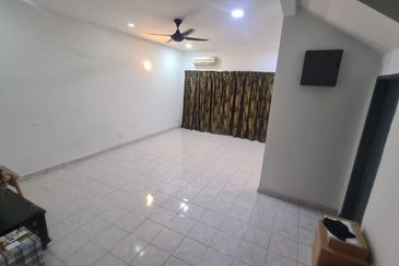 Jalan Spektrum U16 @ Taman Bukit Subang