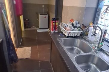 Jalan Spektrum U16 @ Taman Bukit Subang