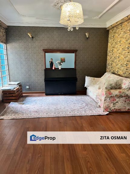 Double Storey Link Gated & Guarded  Faces Open Area at USJ3 For Sale, Selangor, Subang Jaya