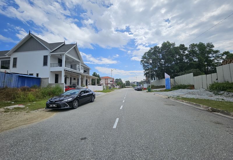 Perdana Lakeview East