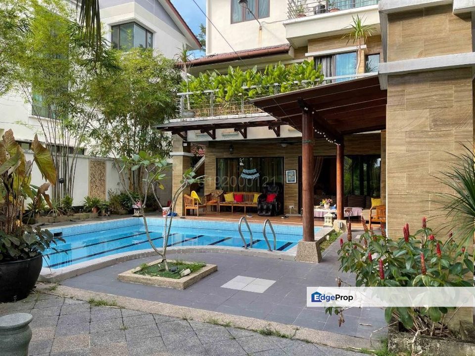 The Only One. This home showcases hand-picked finishes for the uniqueness and luxury. Designed by creative interior architect., Selangor, Taman Melawati