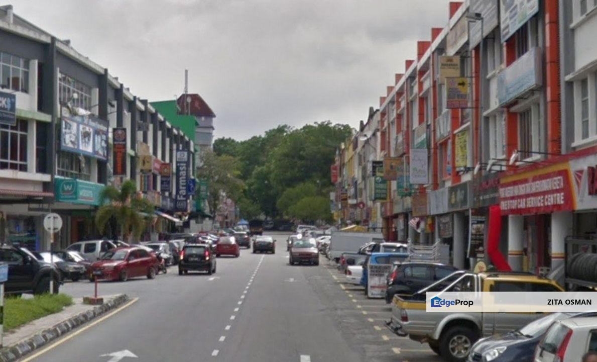 3 Storey End Lot Bandar Seri Putra, Selangor, Bangi