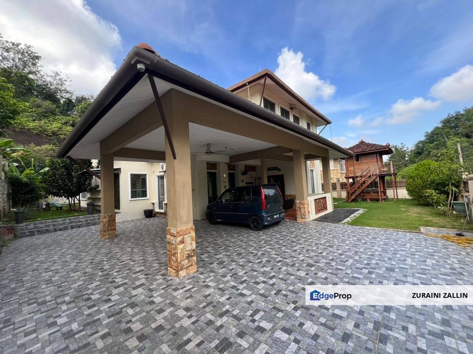 2 Storey Bungalow House Puncak Pinggiran Putra Sg Merab Kajang for Sale