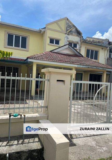 Desa Casuarina Nilai, 2 Storey Terrace House Newly Refurbished, Negeri Sembilan, Nilai