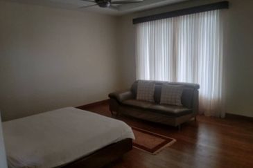 2 Storey Bangalow In Kampung Lapan