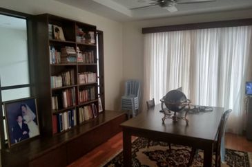 2 Storey Bangalow In Kampung Lapan