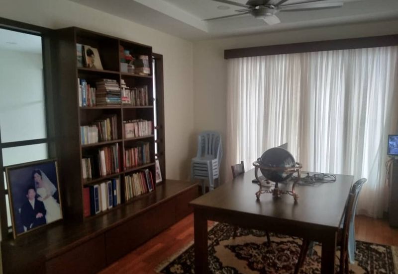 2 Storey Bangalow In Kampung Lapan