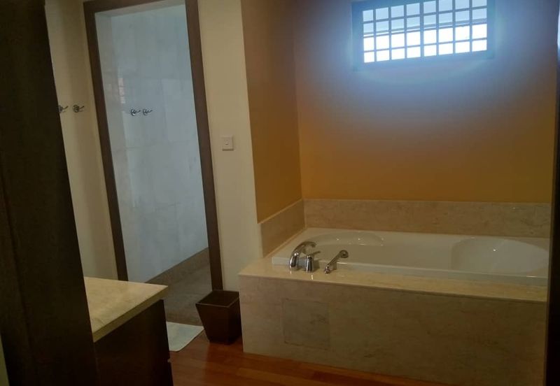 2 Storey Bangalow In Kampung Lapan