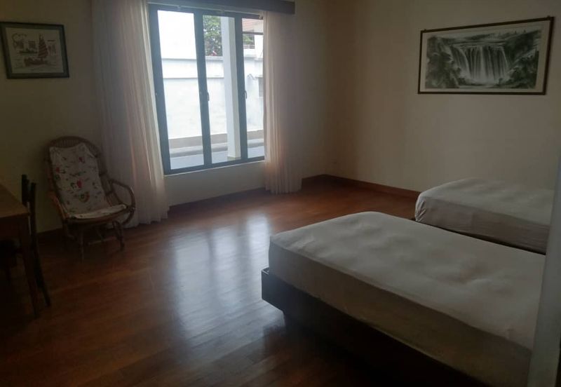 2 Storey Bangalow In Kampung Lapan