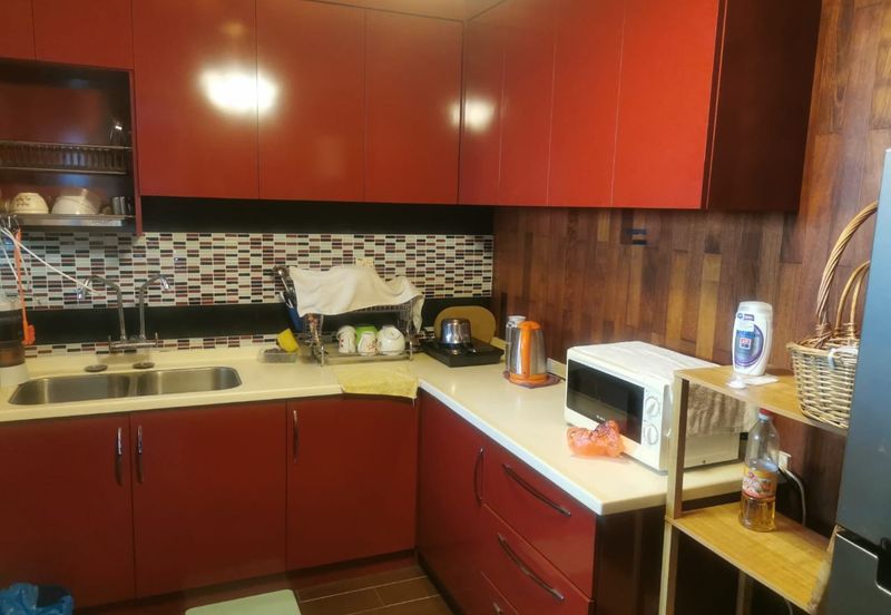 CONDOMINIUM GOLDEN COAST (PANTAI MAS)