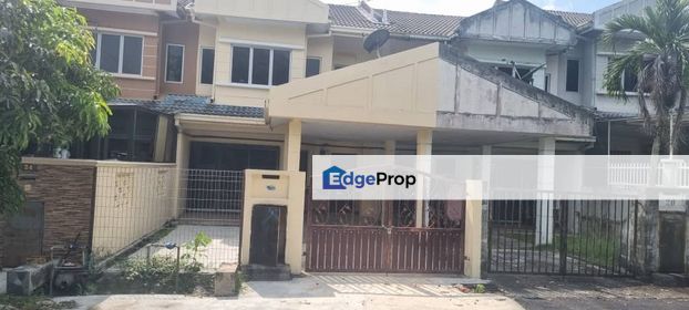 Facing Open Double Storey Terrace Seksyen 3 Bandar Teknologi Kajang, Selangor, Semenyih