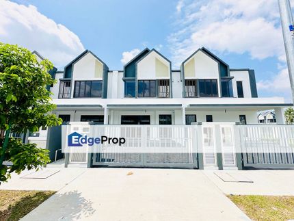 Freehold Double Storey Terrace Serenia Anira Dengkil, Selangor, Sepang