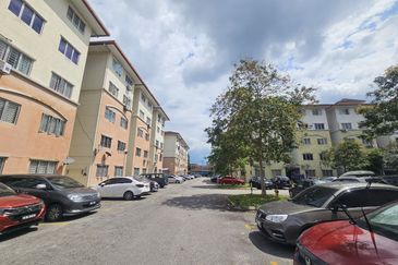 Apartment Teratai, Taman Sutera