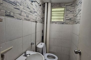 Apartment Teratai, Taman Sutera