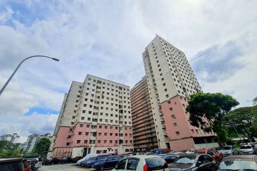 Bandar Tasik Selatan Low Cost Flat