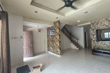 Jalan Spektrum U16 @ Taman Bukit Subang