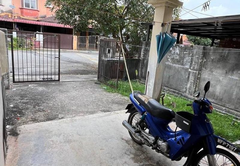 Taman Dahlia, Sepang