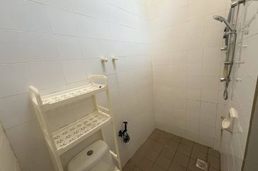 Taman Alam Megah, Seksyen 28