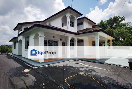 1.5 Storey Semi D House Seksyen 3 Bandar Rinching Semenyih, Selangor, Semenyih