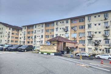 Flat Taman Segar Perdana