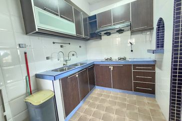 Flat Taman Segar Perdana