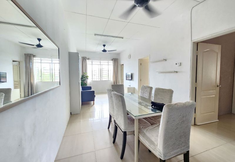 Flat Taman Segar Perdana