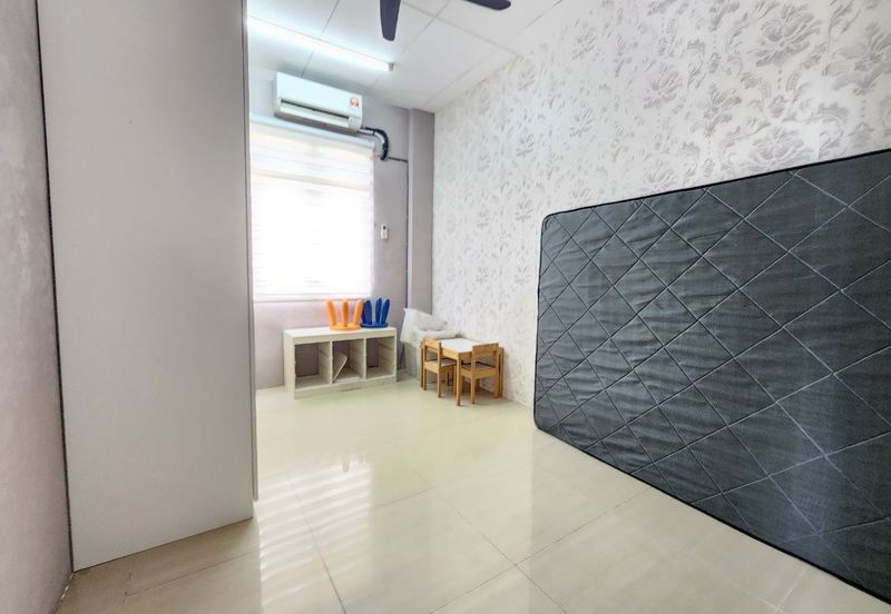 Flat Taman Segar Perdana