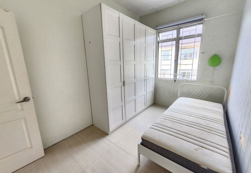 Flat Taman Segar Perdana