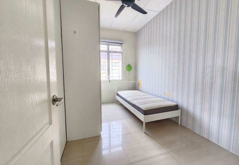 Flat Taman Segar Perdana
