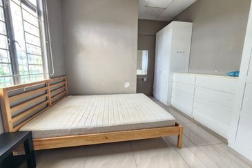 Flat Taman Segar Perdana