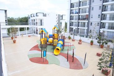 Puncak Hijauan (Hijauan Heights)