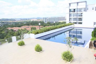 Puncak Hijauan (Hijauan Heights)