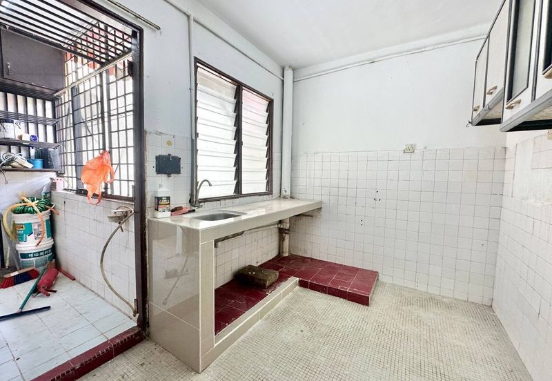 Blok E Flat Desa Pandan KL