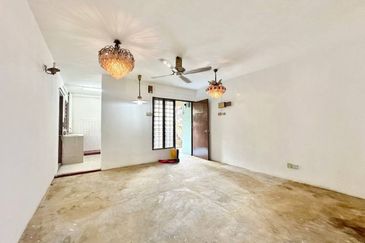 Blok E Flat Desa Pandan KL