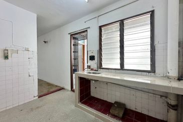 Blok E Flat Desa Pandan KL