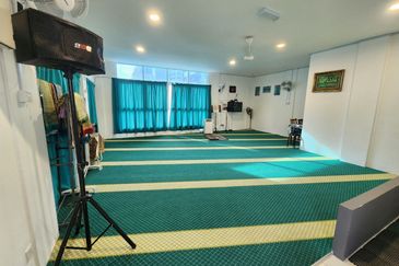 Puncak Hijauan (Hijauan Heights)