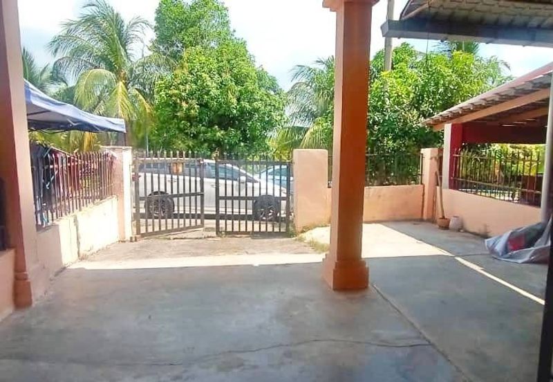 Taman Seroja, Bandar Baru Salak Tinggi