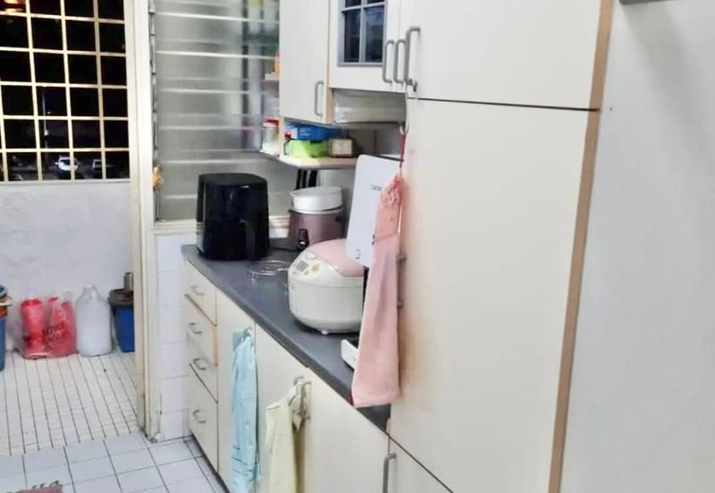 Baiduri Apartment @ Desa Pandan