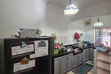 Seksyen 2 Bandar Bukit Mahkota