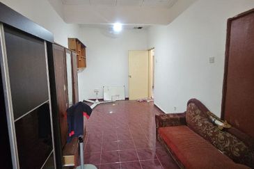 Seksyen 2 Bandar Bukit Mahkota